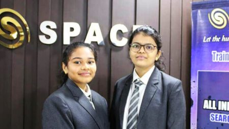 2 estudiantes de preparatoria en India descubren asteroide cerca de Marte moviéndose hacia la Tierra