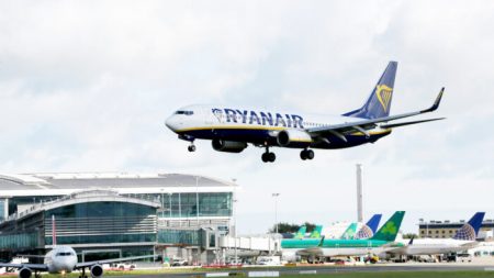 Ryanair perdió 185 millones de euros en el primer trimestre y teme una segunda ola del virus en otoño