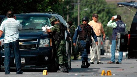 Mueren 12 sicarios en un choque con militares en el noreste de México