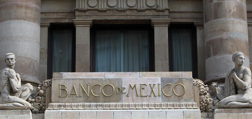 Banco de México ve «mejoras» en la inflación y prevé mayores recortes a la tasa de interés