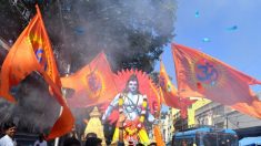 Lider comunista nepalés apunta al partido gobernante de India atacando a un ícono religioso