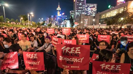 EE.UU.: Proponen ley para otorgar estatus de refugiado a hongkoneses en peligro de persecución