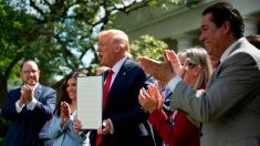 Trump firma una orden ejecutiva para establecer la Iniciativa para la Prosperidad Hispana