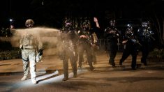 Oregón presenta demanda para bloquear arrestos federales contra manifestantes de Portland