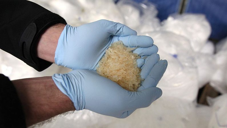 Imagen de droga de metanfetamina cristalina. (Daniel Roland/AFP/Getty Images)