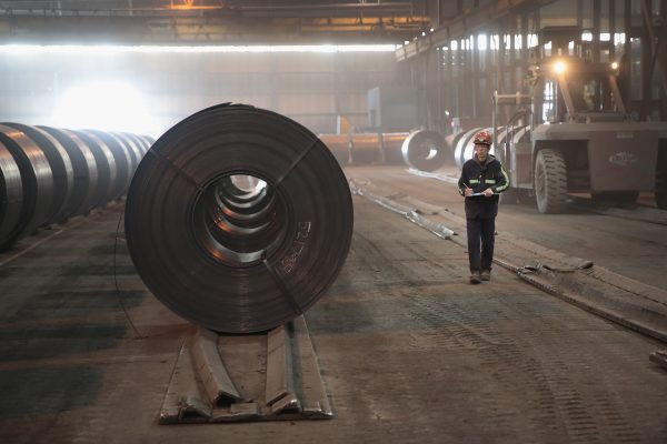 Bobinas de acero producidas en la fábrica de acero NLMK de Indiana en Portage, Indiana, el 15 de marzo de 2018. (Scott Olson/Getty Images)