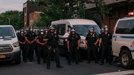 Restricciones al uso de la fuerza policial en Nueva York son regresivas y peligrosas, dicen expertos