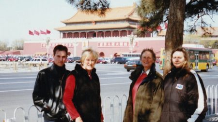 Por qué estos australianos fueron a la Plaza Tiananmen para exponer una atrocidad de derechos humanos