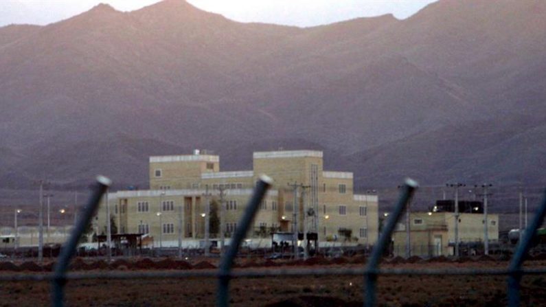 La Agencia de Energía Atómica de Irán (AEAI) informó el 2 de julio de 2020 de "un incidente" registrado en una zona en construcción de la instalación nuclear de Natanz, en el centro del país, pero negó que haya causado daños humanos o materiales. EFE/Abedin Taherkenarh/Archivo