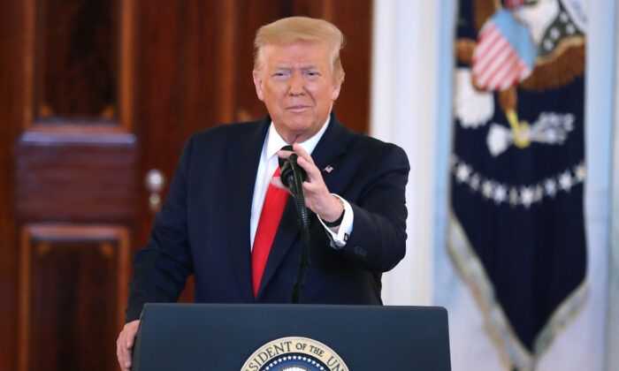 El presidente, Donald Trump, pronuncia un discurso durante la Exposición de Espíritu de América en la Casa Blanca en Washington el 2 de julio de 2020. (Chip Somodevilla/Getty Images)