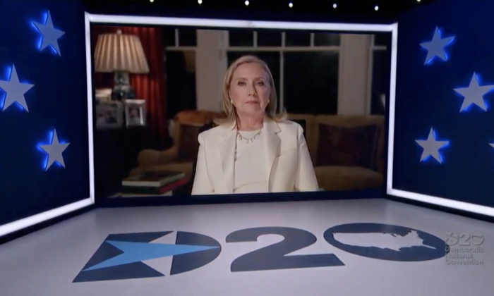 En esta captura de pantalla de la transmisión en vivo del DNCC de la Convención Nacional Demócrata de 2020, la exprimera dama y secretaria de estado Hillary Clinton habla en la convención virtual el 19 de agosto de 2020. (DNCC vía Getty Images)