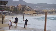 México alerta de posible impacto del huracán Kay en Baja California Sur