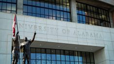 Universidad de Alabama registra más de 500 casos del virus del PCCh en menos de una semana