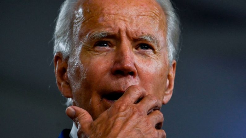 El candidato presidencial demócrata y exvicepresidente de Estados Unidos, Joe Biden, durante un acto de campaña en el Centro Comunitario William "Hicks" Anderson en Wilmington, Delaware, el 28 de julio de 2020. (ANDREW CABALLERO-REYNOLDS/AFP vía Getty Images)