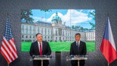 Pompeo advierte sobre el autoritarismo de China y Rusia durante su visita a República Checa