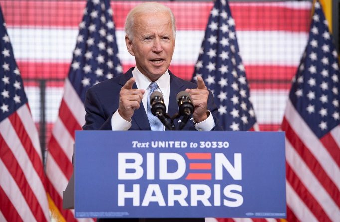 El candidato presidencial demócrata y exvicepresidente de Estados Unidos, Joe Biden, durante un acto de campaña en Mill 19 en Pittsburgh, Pensilvania, el 31 de agosto de 2020. (SAUL LOEB/AFP vía Getty Images)