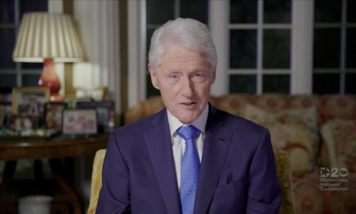 El expresidente de Estados Unidos, Bill Clinton, se dirige a la Convención Nacional Demócrata virtual el 18 de agosto de 2020. (DNCC vía Getty Images)