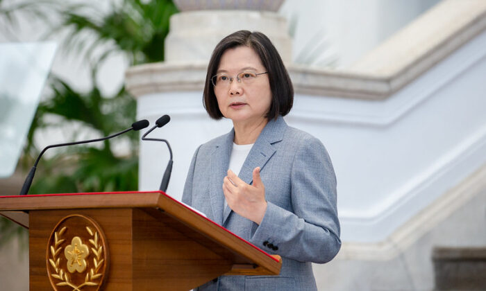 La presidente de Taiwán, Tsai Ing-wen, habla sobre las exportaciones estadounidenses de carne de res y cerdo a Taiwán en el edificio de oficinas presidenciales en Taipei (Taiwán) el 28 de agosto de 2020. (Cortesía de la Oficina de la Presidenta, República de China - Taiwán)