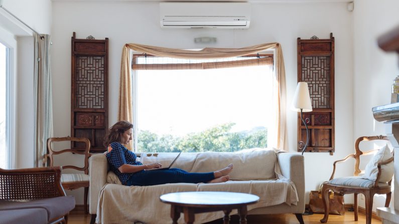 La luz natural puede hacer mucho para mejorar la energía o la sensación general ya presente en su casa.(Fox/Pexels)