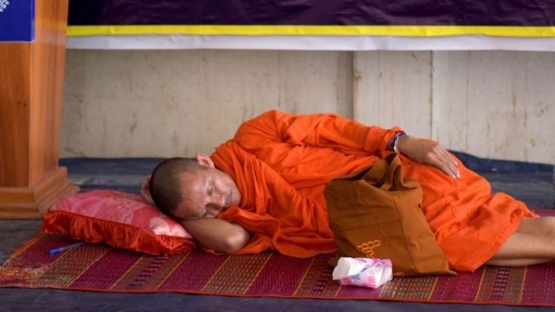 La debilidad más grande del monje era dormir demasiado.  Imagen ilustrativa (TANG CHHIN SOTHY/AFP via Getty Images)