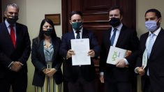 VOX presenta una moción de censura contra Pedro Sánchez