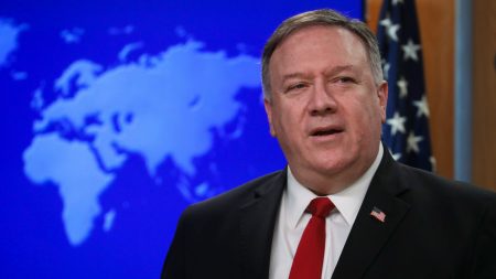 Pompeo habla con Duque sobre Venezuela y ayuda a islas golpeadas por huracán