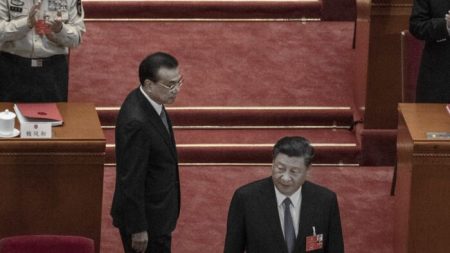 «Obstáculos al consumo»: dichos del primer ministro chino revelan el sombrío estado de la economía china