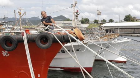 Comienzan evacuaciones en el sudoeste de Japón ante avance del tifón Haishen