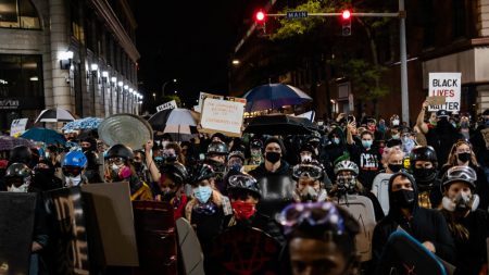 Jefe de la policía de Rochester y todo el personal de mando renuncia tras las protestas