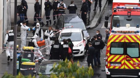 Policía detiene a un sospechoso del ataque con arma blanca en París