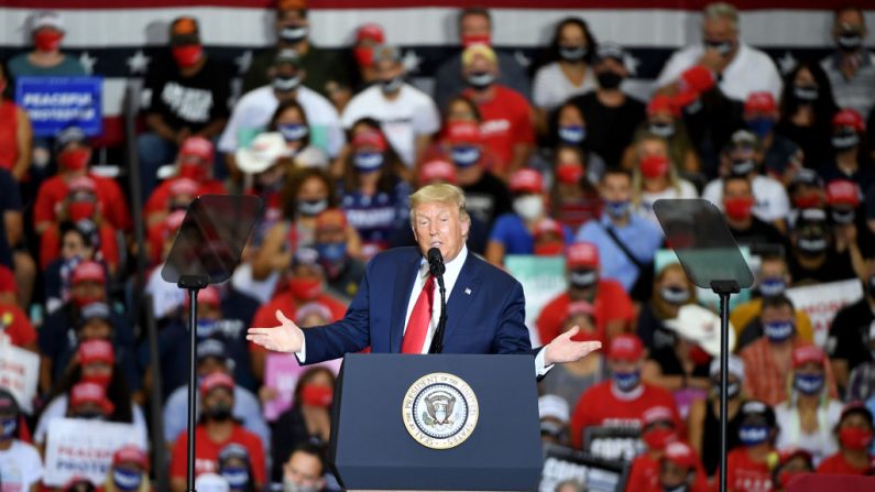El presidente de Estados Unidos Donald Trump habla durante un evento de campaña en Xtreme Manufacturing el 13 de septiembre de 2020 en Henderson, Nevada.(Ethan Miller/Getty Images)