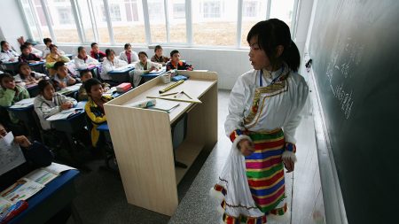 El régimen chino ‘siniza’ a la juventud tibetana a través de la educación