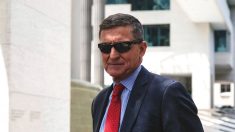 Orden del juez indica que el caso Flynn se prolongará hasta después de las elecciones