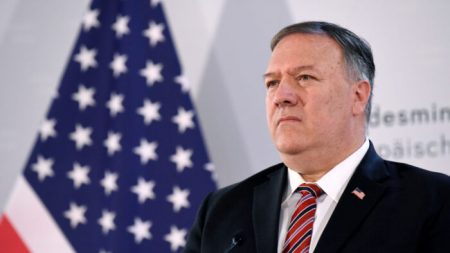 EE.UU. está «profundamente preocupado» por 12 activistas de Hong Kong detenidos en China, dice Pompeo