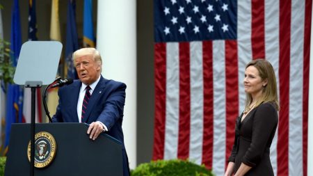 Trump nomina a Amy Coney Barrett a la Suprema Corte
