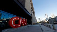 CNN debería despedir a Joe Lockhart por sugerir que Trump tuvo un derrame cerebral, dice su campaña