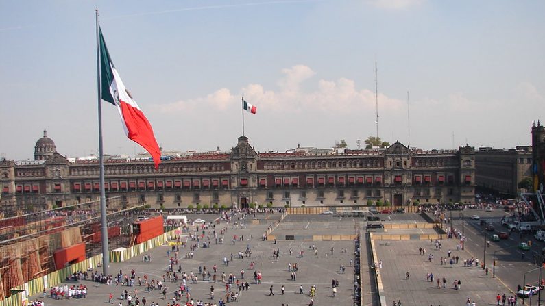Zócalo de la Ciudad de México, México. (Antony Stanley/CC-BY-SA 2.0)

