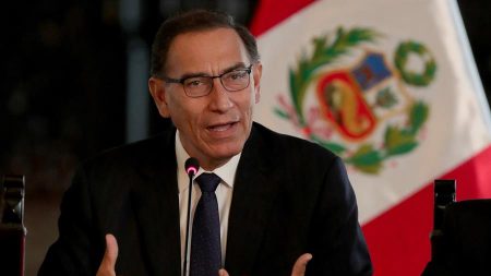 Justicia peruana archiva dos acusaciones de corrupción del expresidente Vizcarra