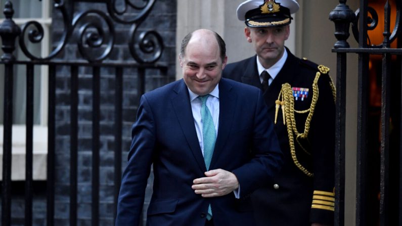 El secretario de Estado para la Defensa de Gran Bretaña, Ben Wallace, deja el 10 de Downing Street en Londres el 13 de febrero de 2020. (Leon Neal/Getty Images)