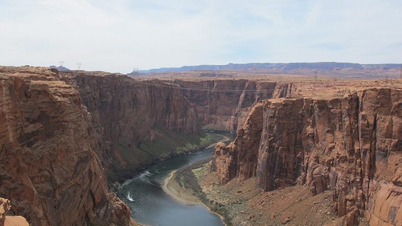 Un hombre de 25 años murió después de caer de un acantilado en el área recreativa nacional de Glen Canyon en Arizona, el 4 de octubre de 2020. (Cortesía del Servicio de Parques Nacionales vía Wire Service)