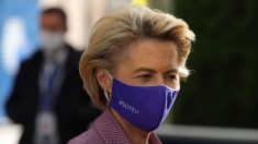 Von der Leyen deja la cumbre de la UE por contacto con un positivo por COVID-19