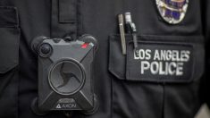 DOJ exigirá a agentes federales usar cámaras corporales en órdenes de registro y arresto