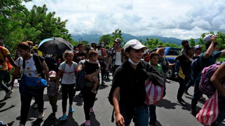 Guatemala prepara plan de contingencia ante una próxima caravana de migrantes