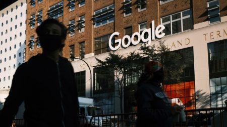 Personal de Google dice que la compañía puede censurar a partidos de «derecha»