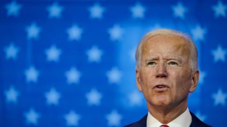 Biden parece confundir a Trump con el expresidente George W. Bush en un evento virtual