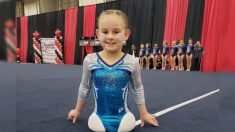 Niña de 8 años que nació sin piernas ahora es una pequeña gimnasta: «Cualquier cosa se puede superar»