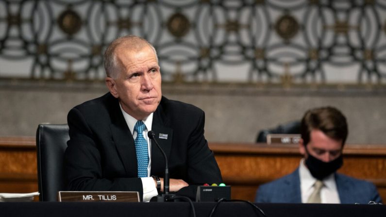 El senador Thom Tillis (R-N.C.) durante una audiencia de supervisión del Comité Judicial del Senado el 30 de septiembre de 2020. (Stefani Reynolds/Pool/AFP a través de Getty Images)