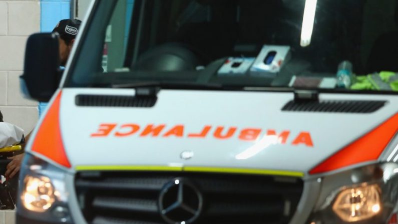Imagen recortada que muestra un vehículo de ambulancia en Sydney, Australia, el 15 de mayo de 2016 (Mark Kolbe / Getty Images).