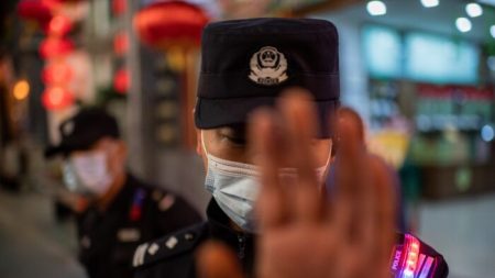 Beijing aprovecha la pandemia para intensificar la vigilancia por Internet, según informe