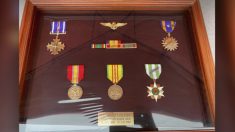 Sheriff de Virginia ayuda a reemplazar medallas de veterano del Cuerpo de Marines de Vietnam robadas